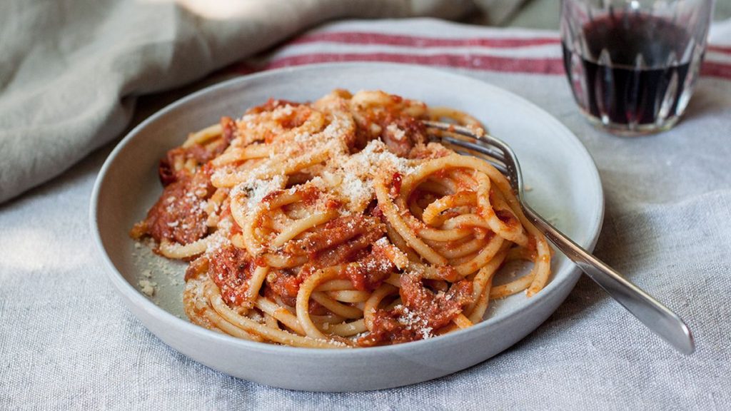 Spaghetti amatriciana, classico italiano.